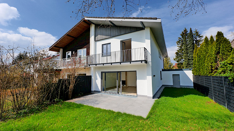 Herrlicher Hausanblick von der Gartenseite