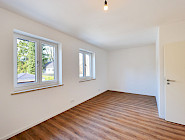 geräumiges Elternschlafzimmer zur Westseite