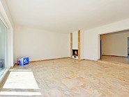 wärmender und beruhigender offener Kamin